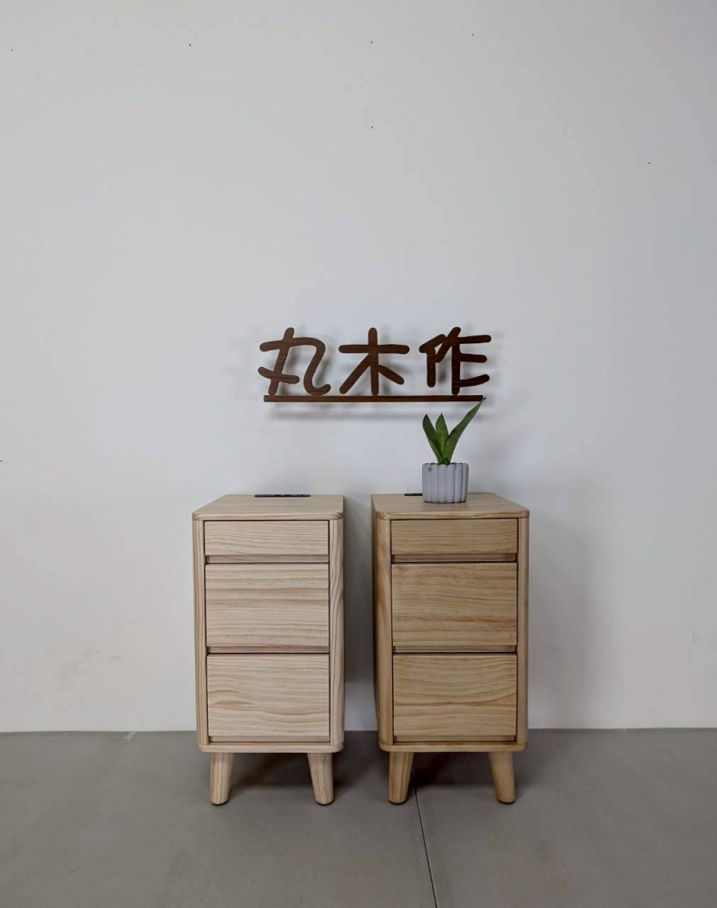 床頭櫃延長插座